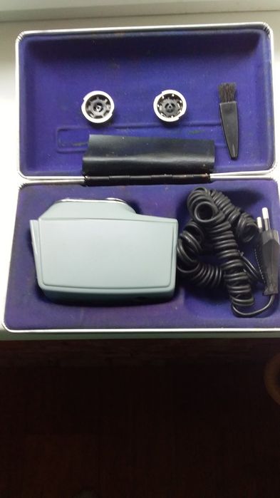 Электробритва Харьков 15-М б/у с новыми ножами +" родные" в комплекте