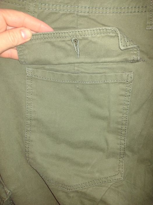 Spodnie damskie materiałowe 40 Bershka