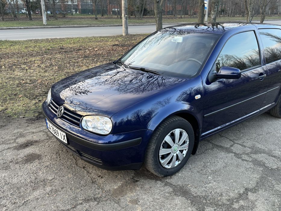 Продам Volkswagen Golf 4 1.4mpi