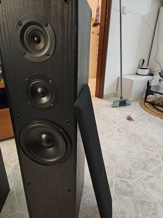 Colunas Jamo Studio 160