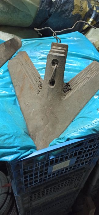 Кронштейн культиватора в зборі