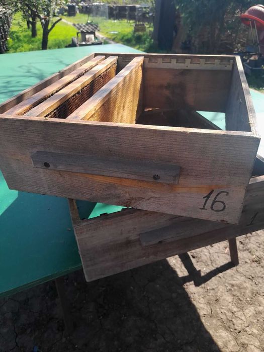 Продам вулики 10 рамкові .