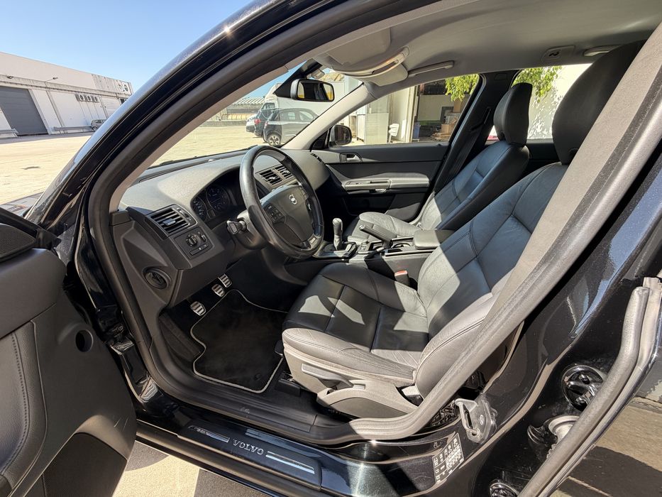 Volvo V50 1.5D R-Desing | Sempre assistida na Volvo | Carro de empresa