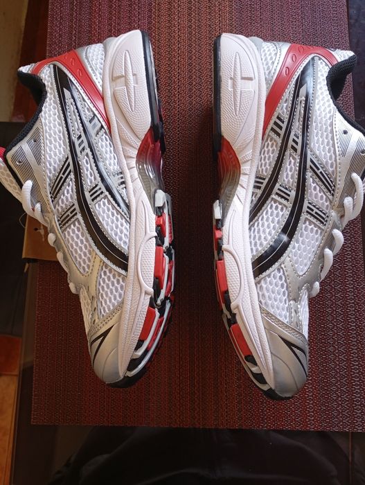 Asics Gel-Kayano 14 Red