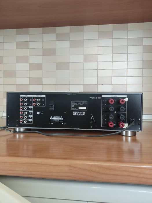 Integrated stereo amplifier Sony TA-F270