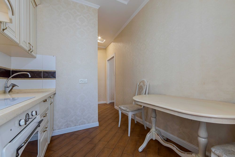 3 комнатные апартаменты в центре, ул Большая Васильковская, 114