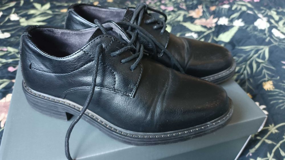 Buty lakierki komunijne eleganckie rozm 31