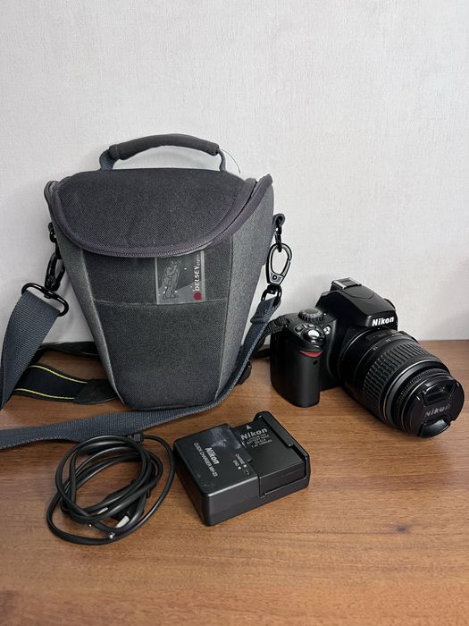 Дзеркальний фотоапарат Nikon D40