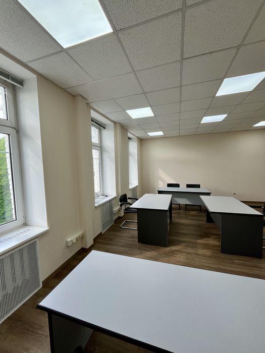 Офіс / Без комісії / 128 м2 / Парк Шевченка / Метро 5 хв. / Фасад