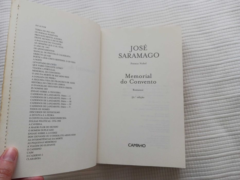Livro Memorial do Convento, de José Saramago