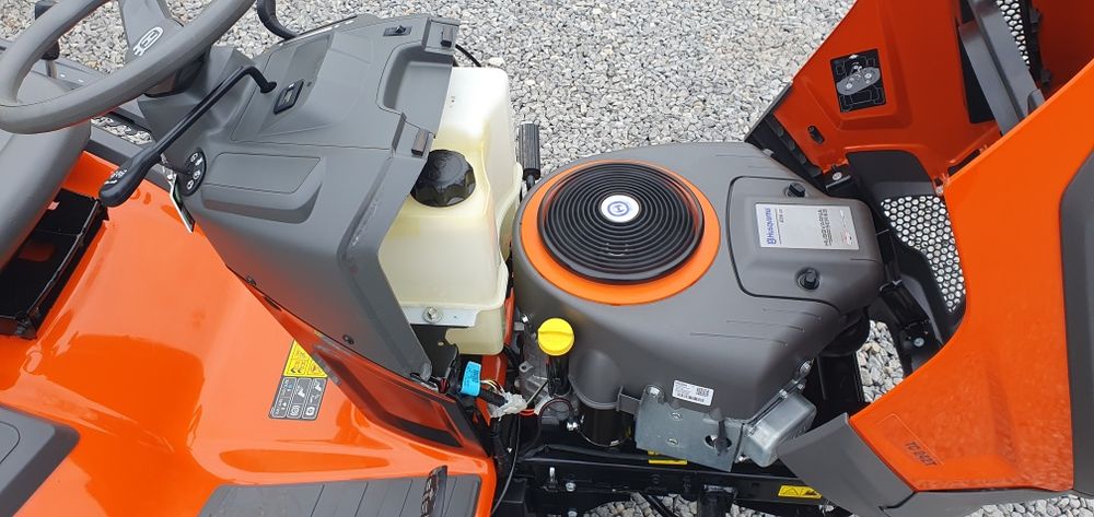 Traktorek Kosiarka Husqvarna TC 242 T