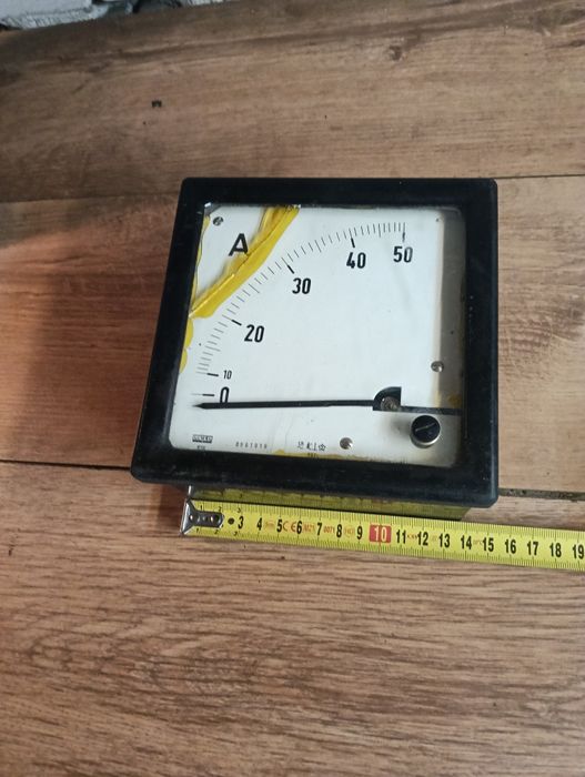 Amperomierz do 50A.