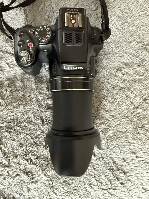 Panasonic Lumix DMC-FZ200
