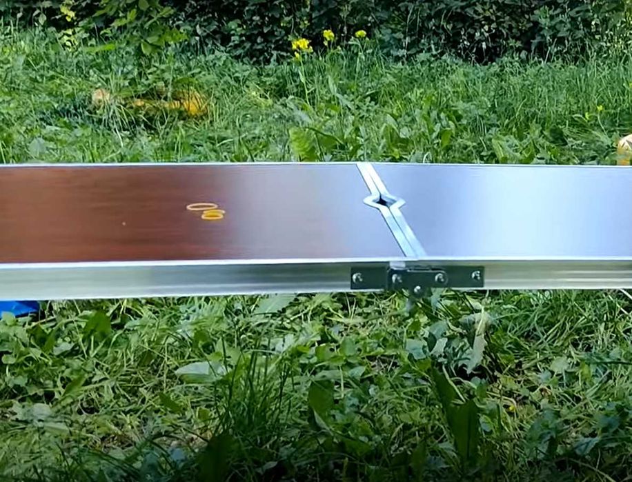 Столик розкладний для пікніка з отвором для парасольки,4 стільці,кейс