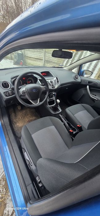 Ford Fiesta  ...
