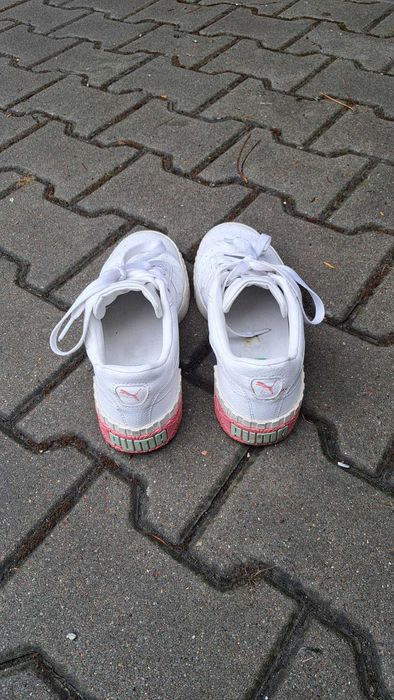 Sportowe buty damskie Pumy
