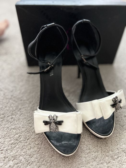 Шкіряні діночі босоніжки Fablena 38р