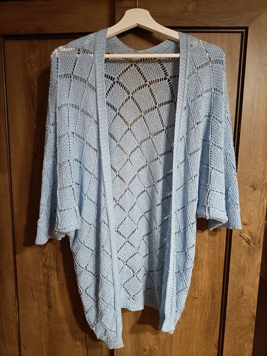 Ażurowa narzutka sweterek