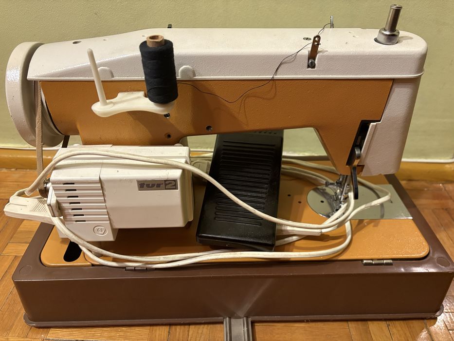 Maszyna do szycia Predom Łucznik 466