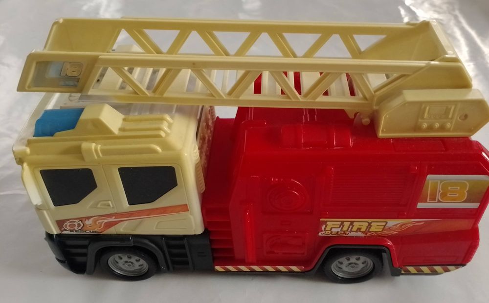 Straż pożarna ze światem i dźwiękiem