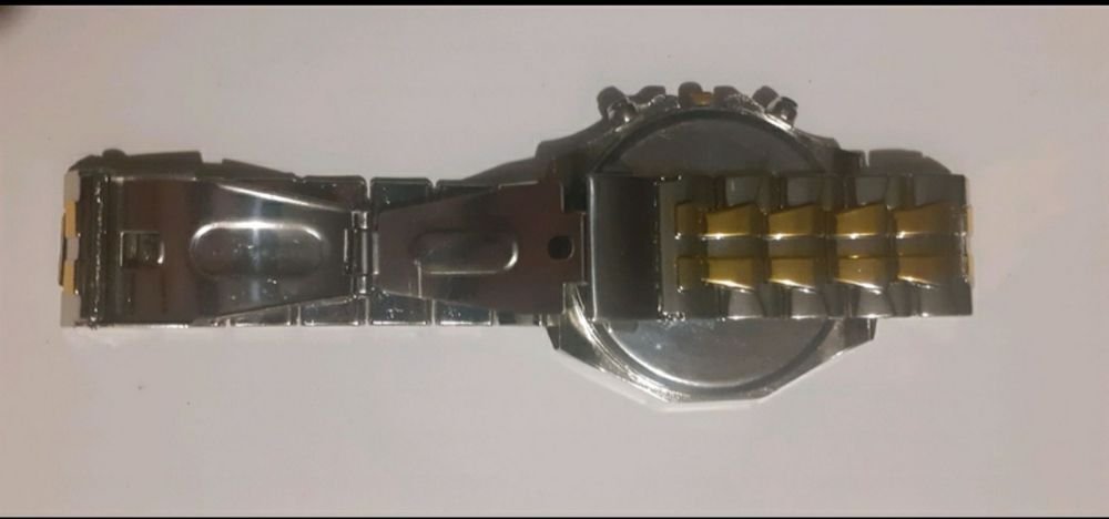 Часы наручные металл