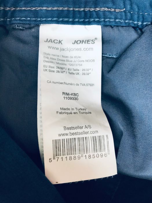 Spodnie marki Jack&Jones          28x32