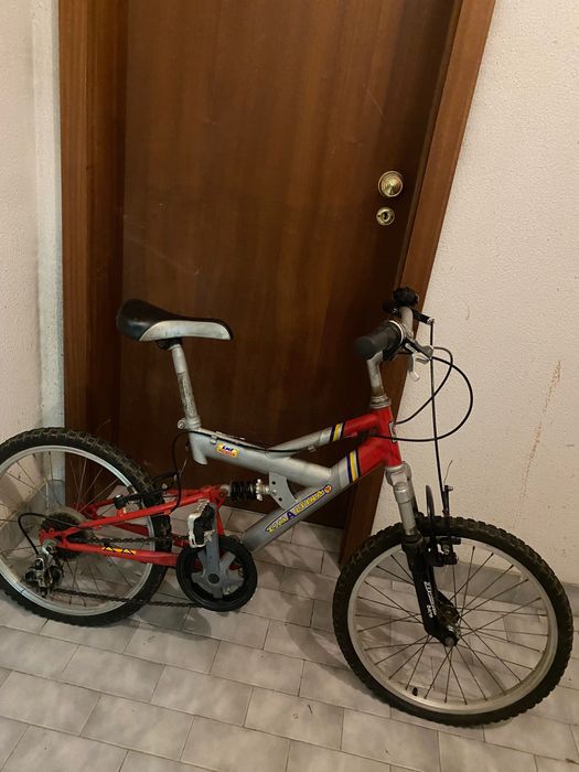 Conjunto 2 Bicicletas Infantis (Roda 16 e Roda 20) – Preço para Desocupar