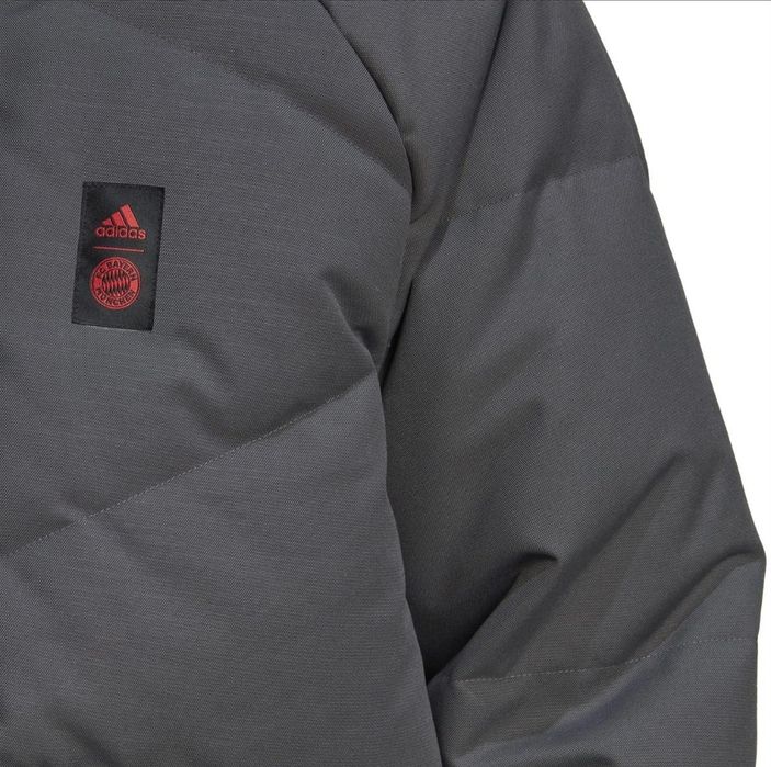 Чоловічий пуховик adidas оригінал. Розмір М