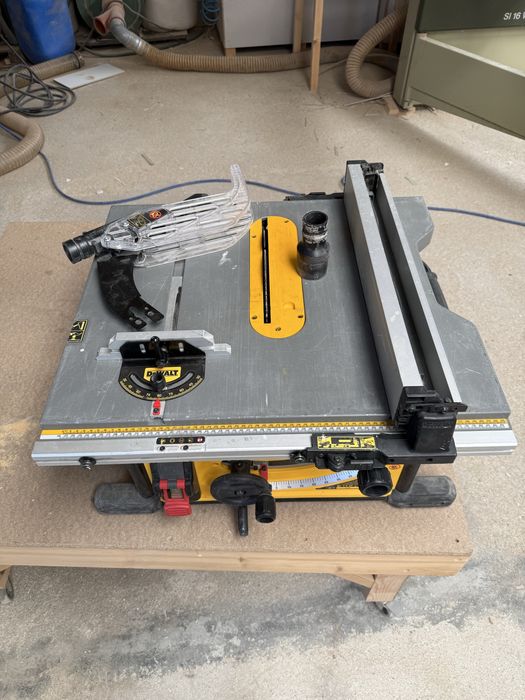 Serra de mesa Dewalt DWE7492