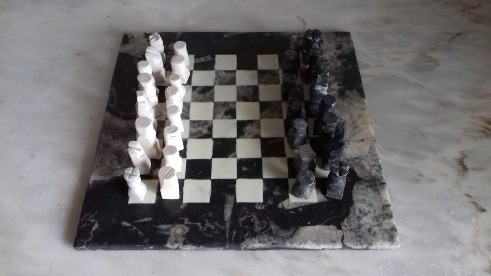 Tabuleiro em Pedra para Jogo de Xadrez e Jogo de Damas