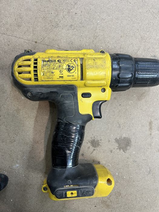 Шуруповерт Dewalt DCD733
