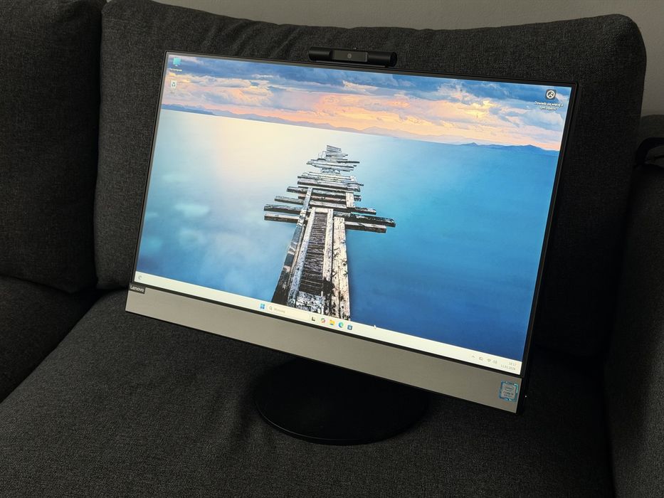 All in One Lenovo v530 24” i5-8gen 6 rdzeni 16gb 500Gb SSD Windows 11