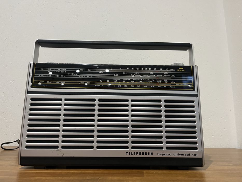Радиоприемник Telefunken bajazzo universal 401 / 1973 Germany / радіо