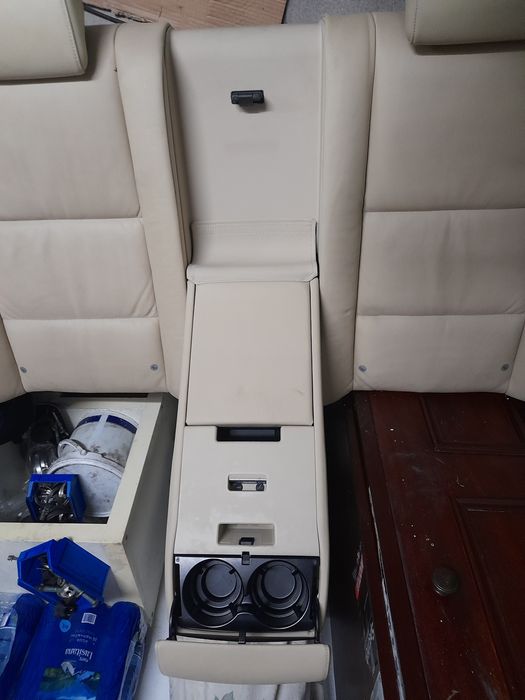 Banco trazeiro completo bmw E60 beje novo