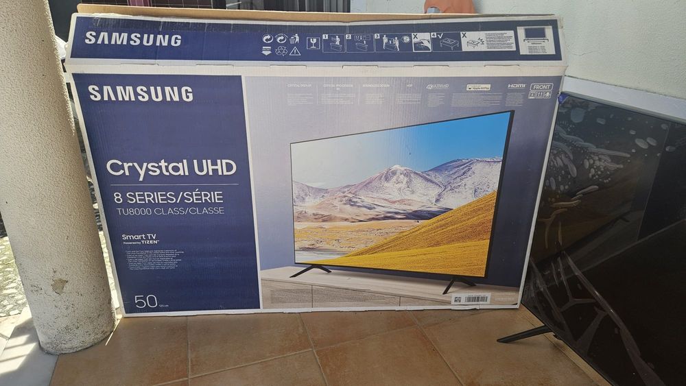 Samsung Crystal UHD TU8000 50" (125cm) Para peças