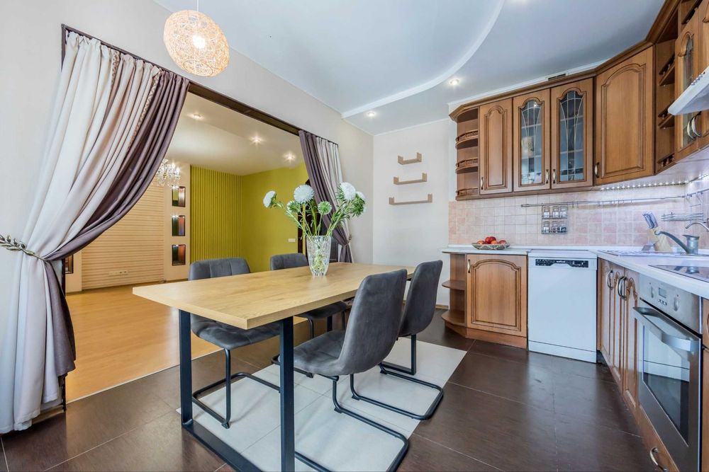 Продам квартиру 125 кв.м. 4х кімн. Харківське шосе 152 Програми