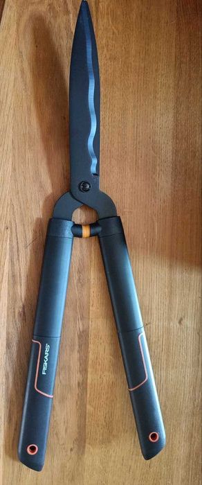 Кущоріз Fiskars SingleStep HS22