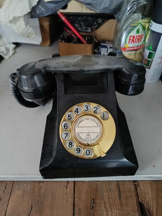 Telefone antigo 332 - A TRABALHAR Colecionador