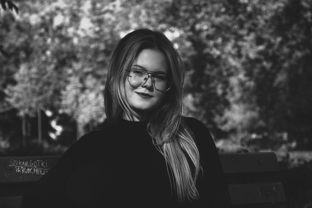 Fotograf | Portret | Sesja | 18-stka | Chrzest | Komunia | Studniówka | Ślub | Imprezy okolicznościowe