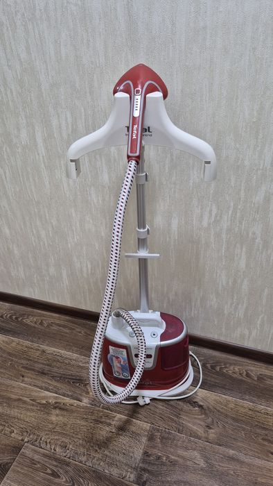 Відпарювач для одягу Tefal Is 8380