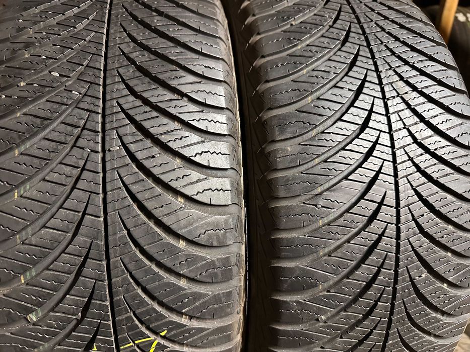 Шини зима 215/55R17 GOOD YEAR VECTOR 4 SEASONS 2шт 6+мм
