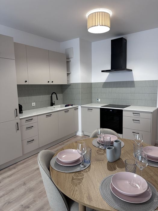 3pokojowe mieszkanie z dwiema łazienkami m.parkingowe. Blisko morza