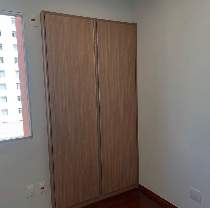 Fabrico de Roupeiros por Medida | Roupeiros Embutidos | Lisboa