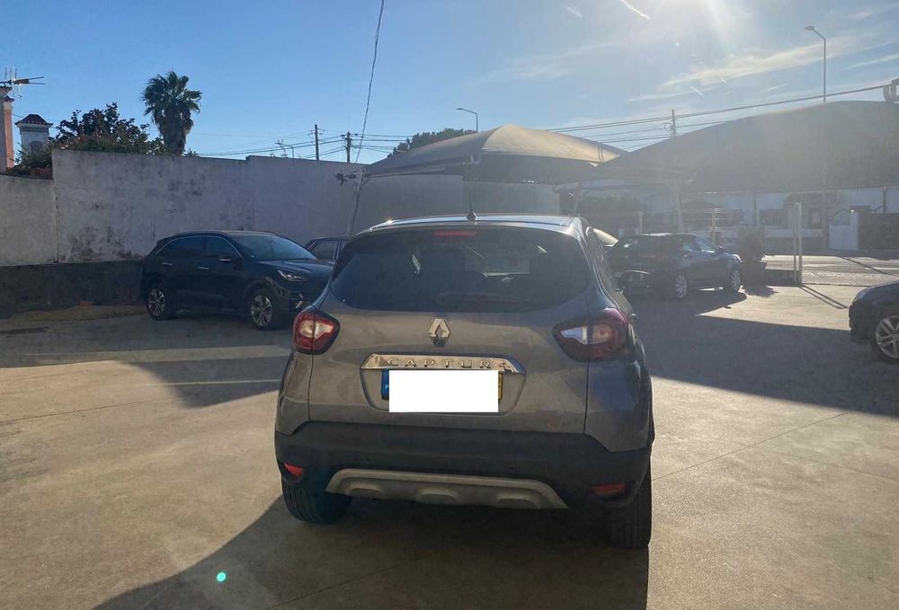 Renault Captur 1.0 TCe — photo 3