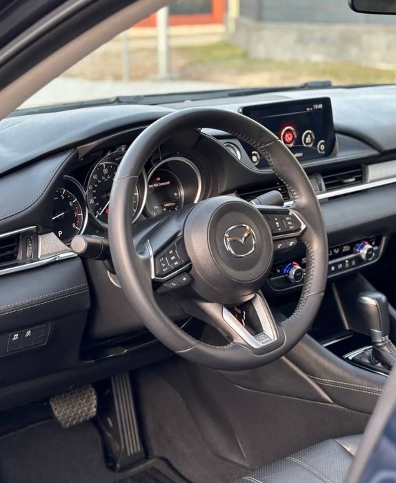 Mazda 6 2019 року