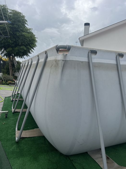 Piscina com bomba
