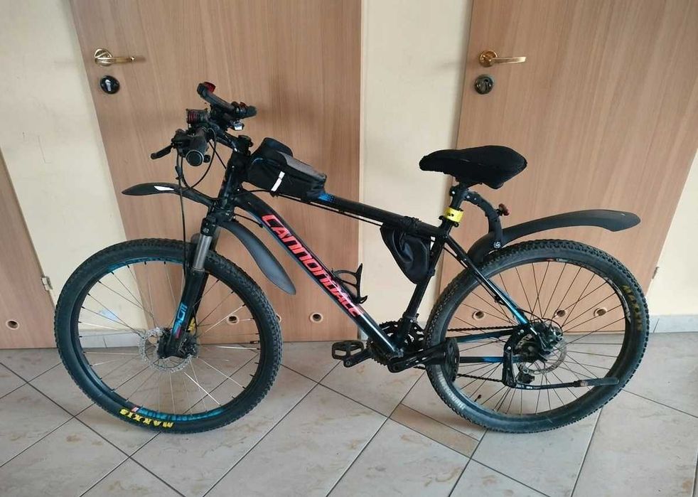 Cannondale Catalyst 1 27.5" – hydraulika Shimano, SR Suntour, MTB