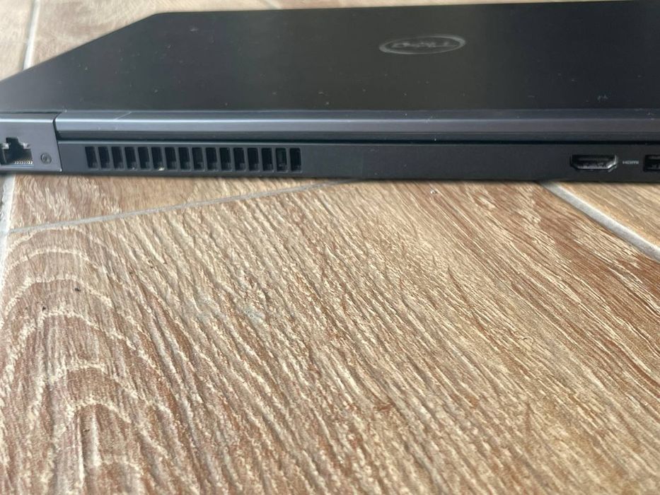 Dell Latitude 5591 16гб DDR4 512гб 6 ядер