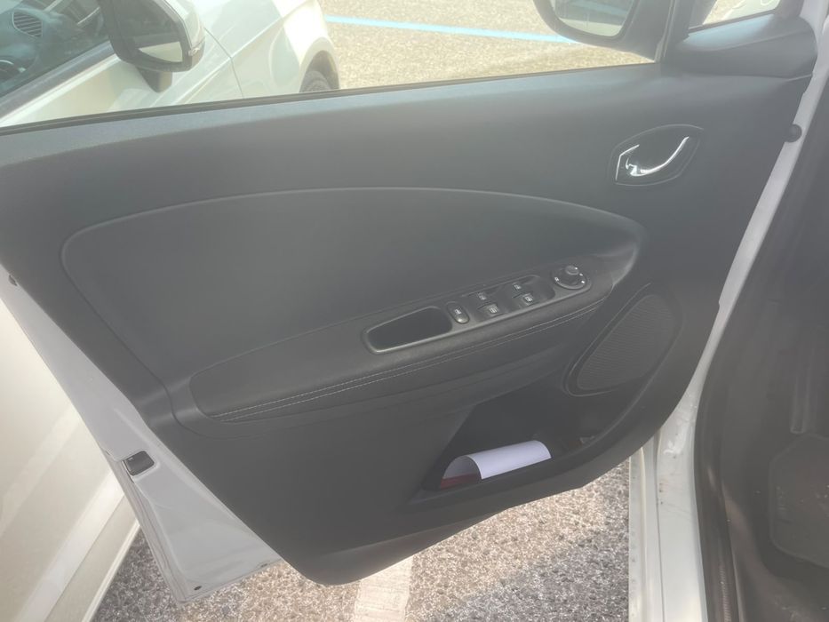 Renault Zoe ZE40 40kWh | Bateria Própria | GPS | Câmara | 2017