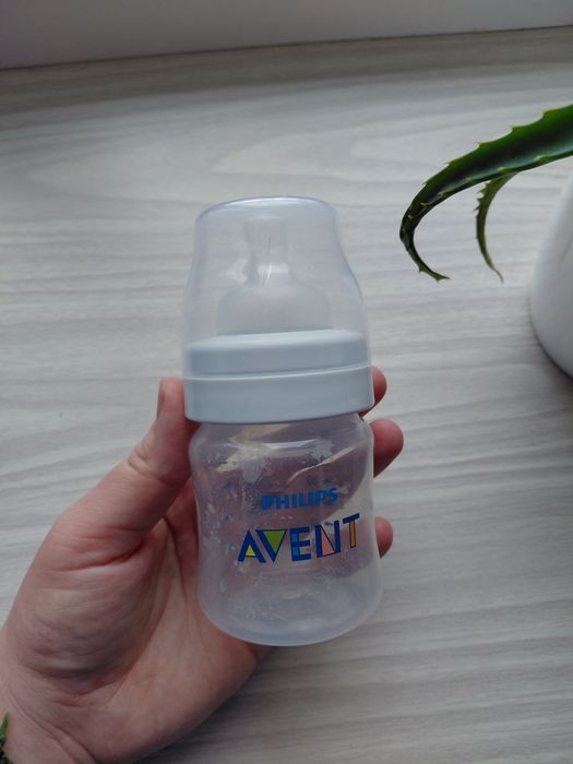 Бутилочка пляшечка антиколікова avent 0+